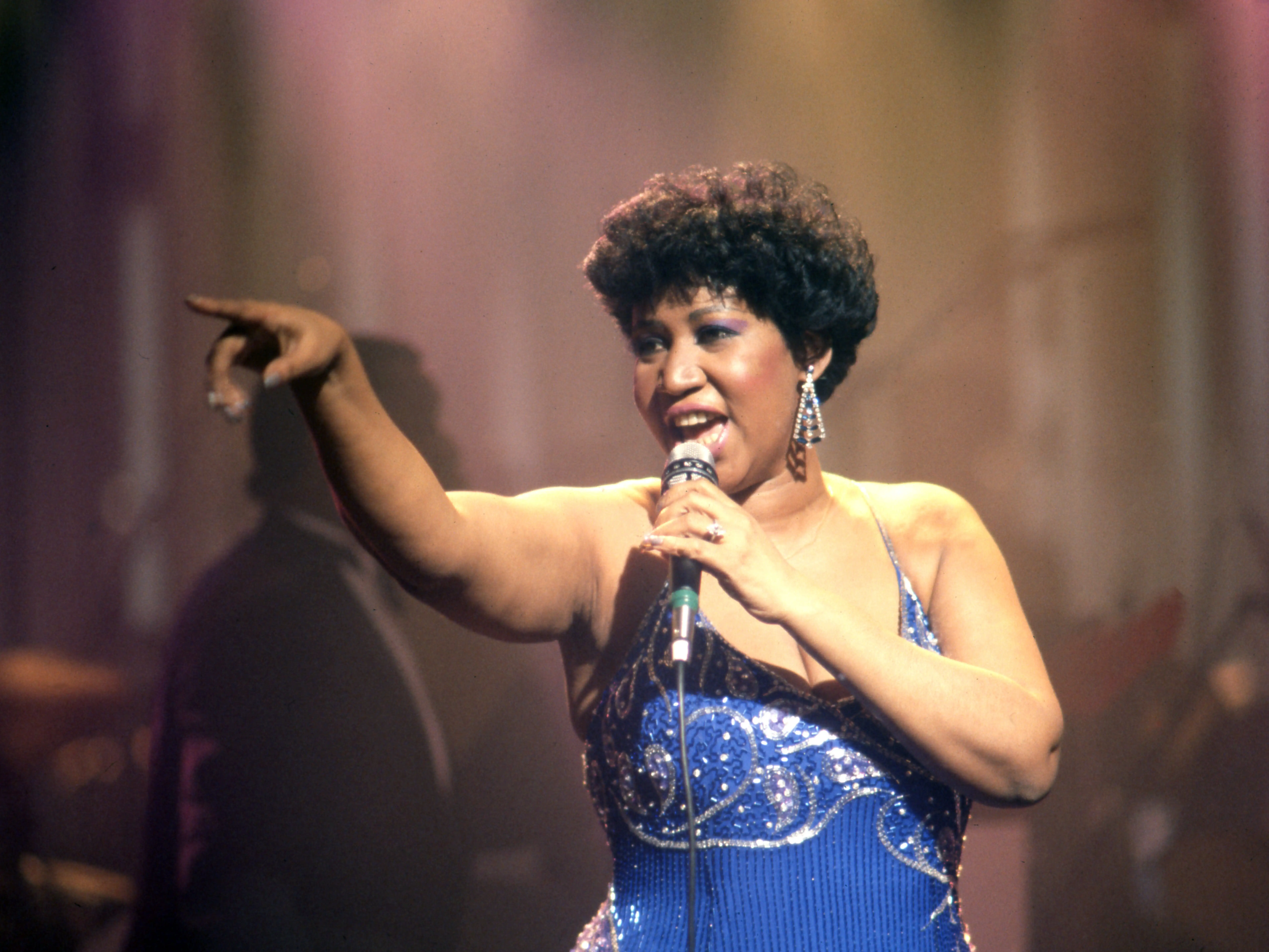 Aretha Franklin performs in Detroit in 1987.
