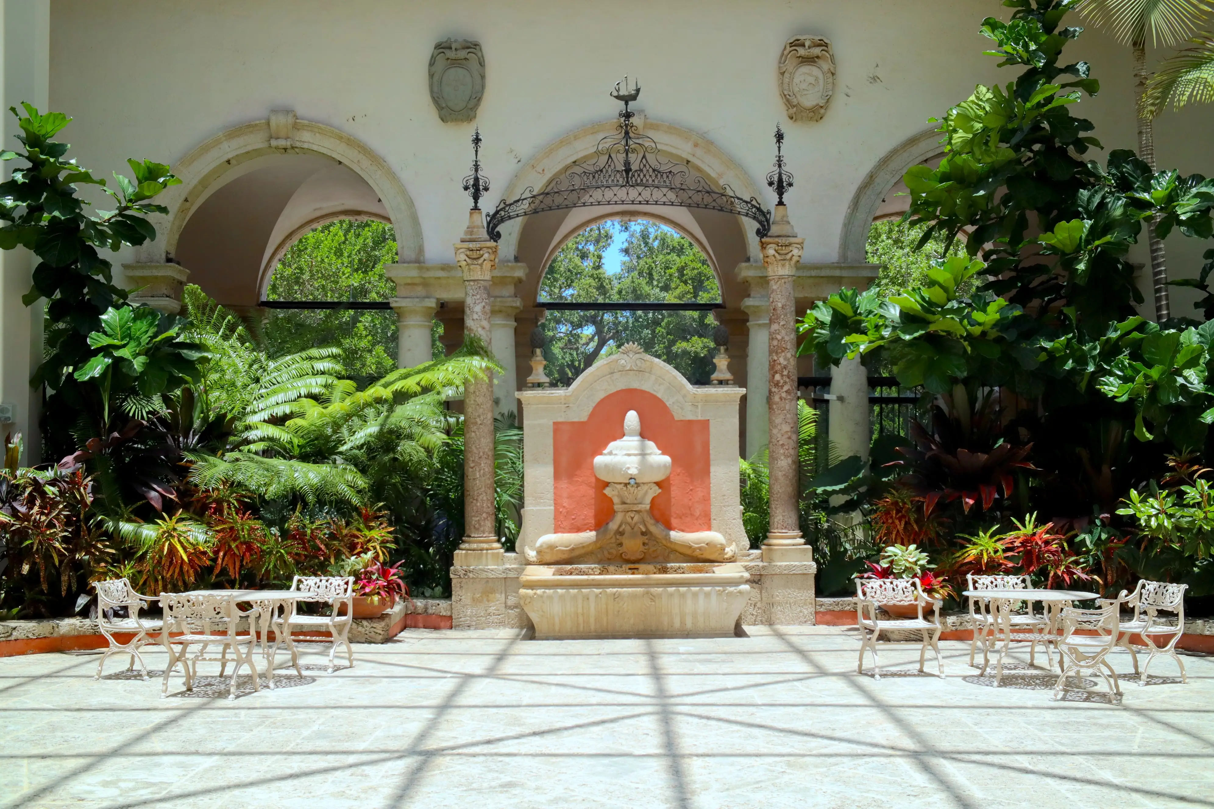 vizcaya mansion courtyard miami