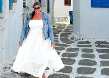 I’ve been to 27 Greek islands. There are 3 I’d return to in a heartbeat — and 2 I’d leave off my itinerary next time.