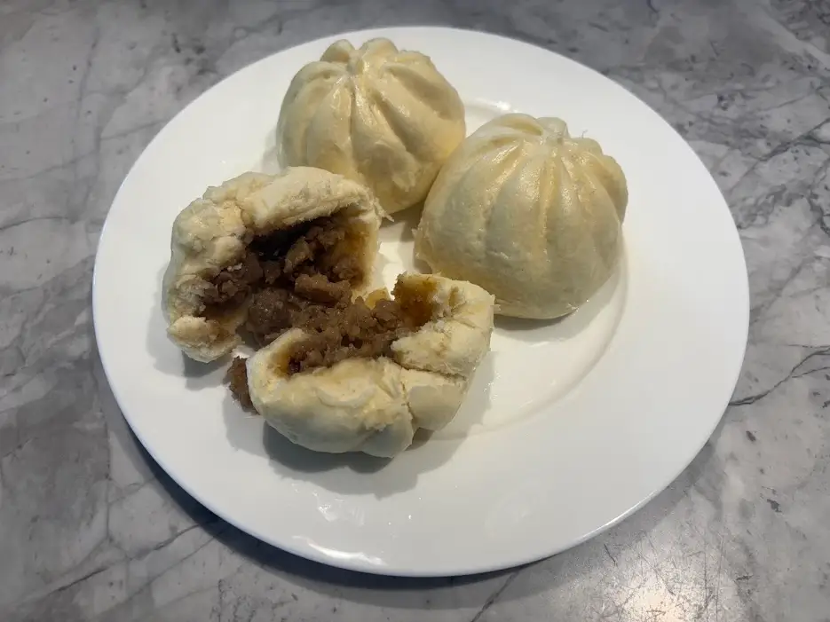 Bao buns on plate