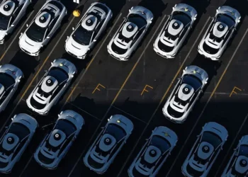 Behind robotaxis are thousands of humans helping the AI drive better