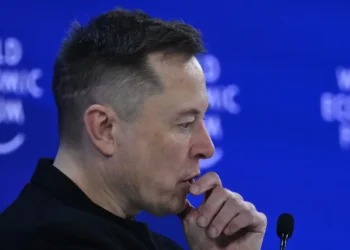 Elon Musk tells workers in memo that SpaceX is acquiring xAI