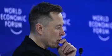 Elon Musk tells workers in memo that SpaceX is acquiring xAI