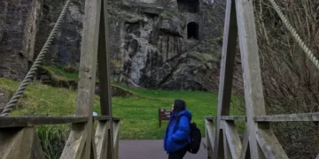 I spent a year traveling across Ireland on a budget. There were 4 spots I loved, and 2 that didn’t live up to the hype.