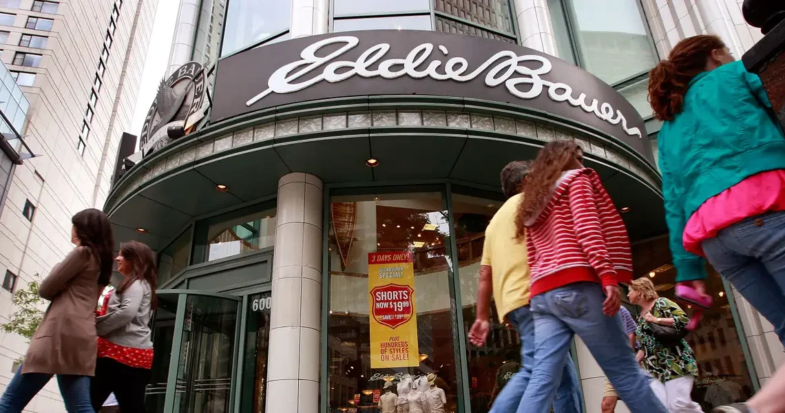 Eddie Bauer’s almost 200 North American stores are at risk of closure as its operator nears bankruptcy
