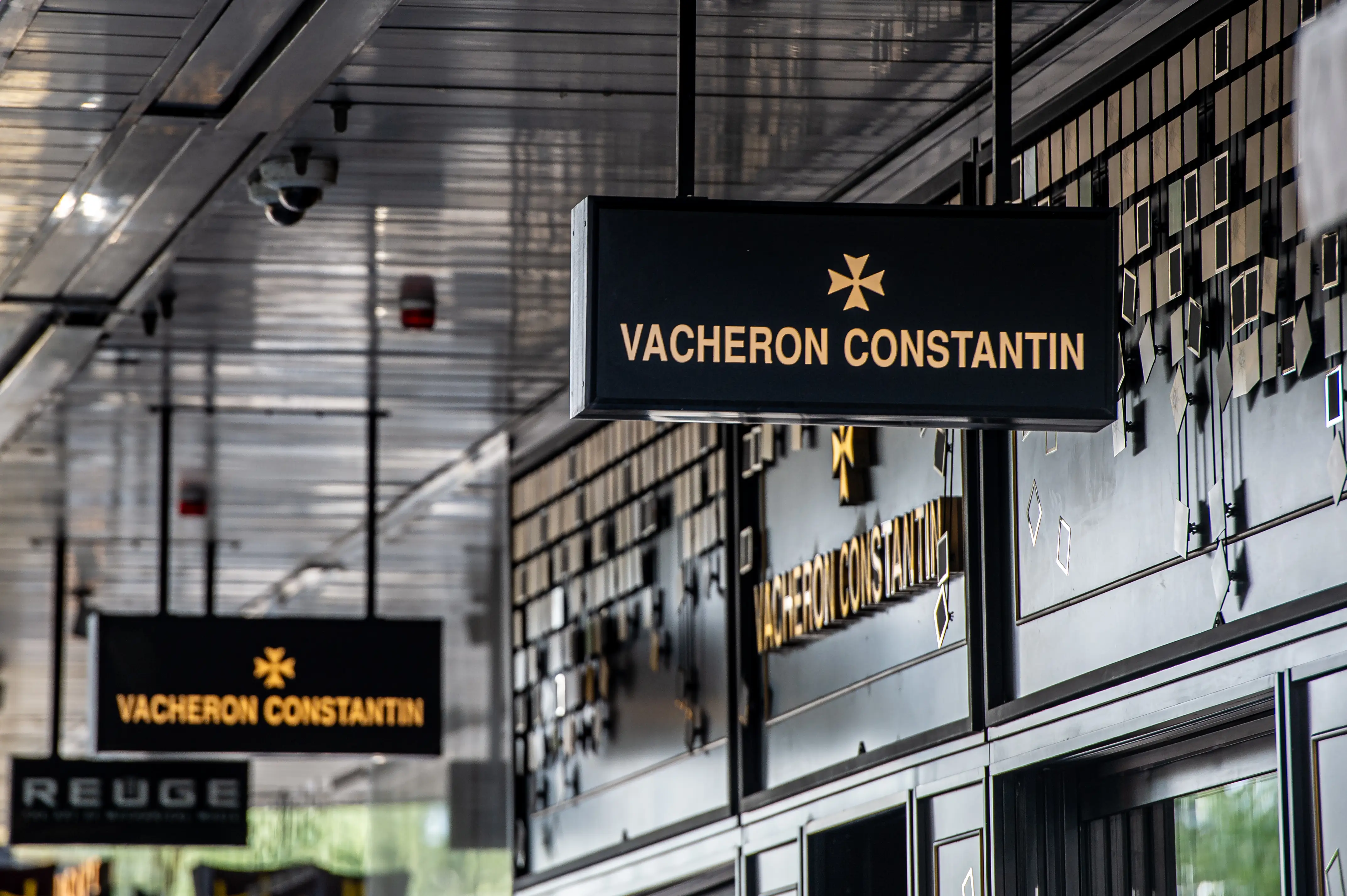 Vacheron Constantin sign