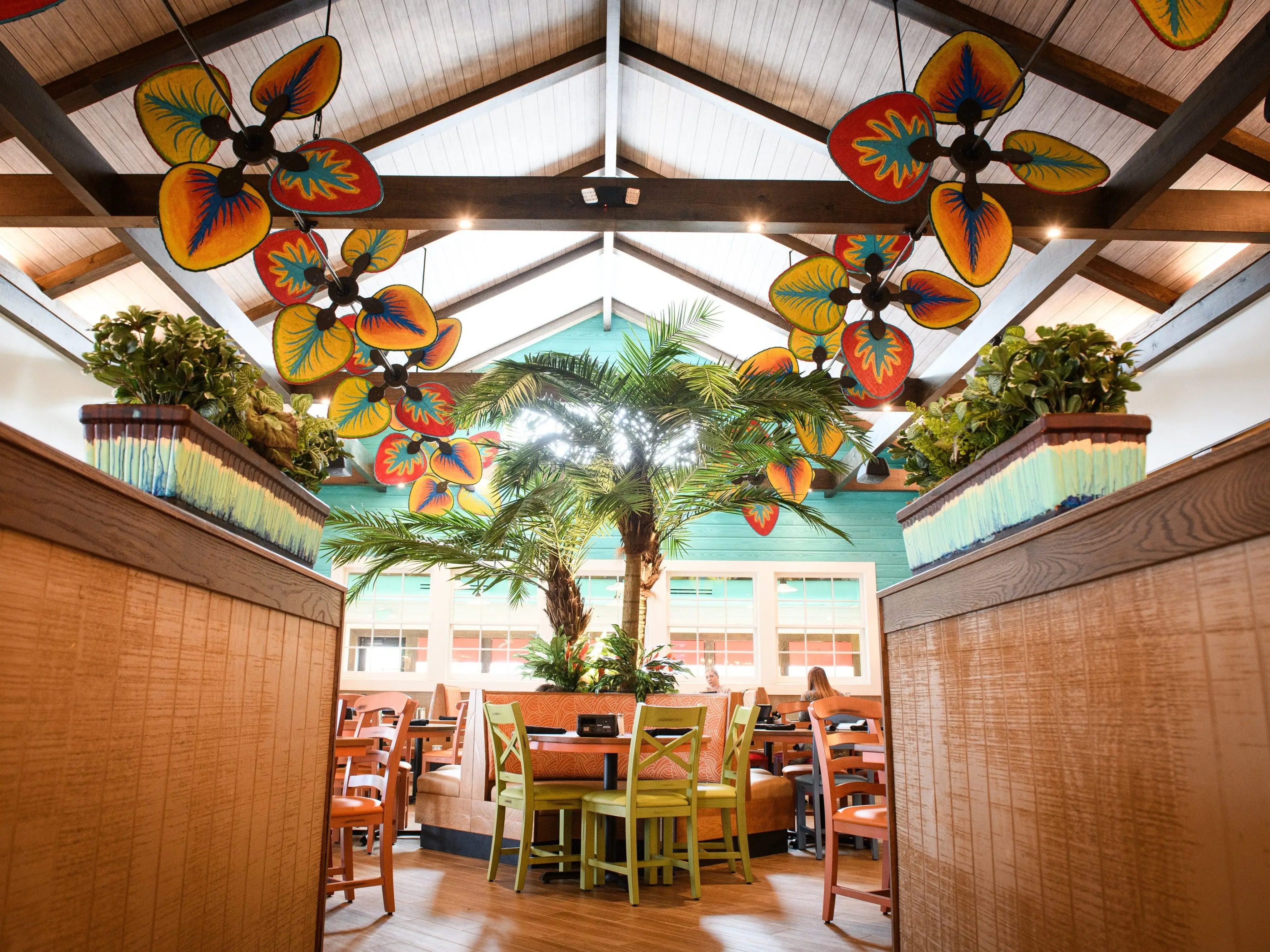 Bahama Breeze interior