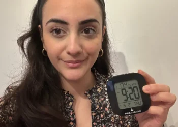 I’m a Gen Z who ditched my smartphone alarm for a $16 clock, and it completely changed my mornings