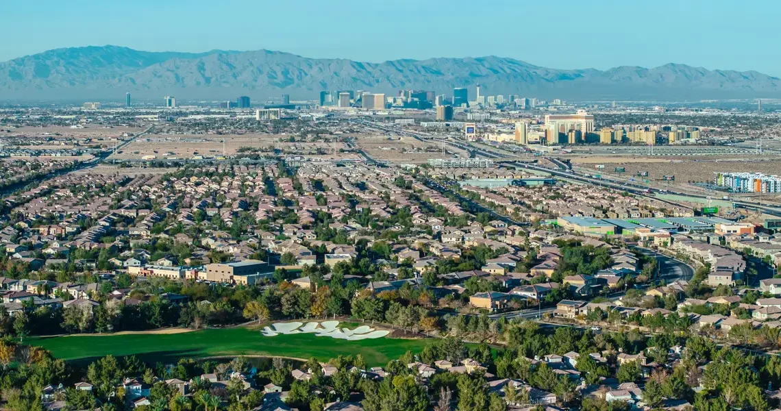 Billionaires are fleeing California for Nevada — and not for the nightlife