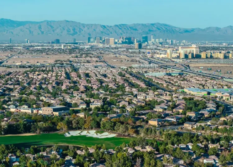 Billionaires are fleeing California for Nevada — and not for the nightlife