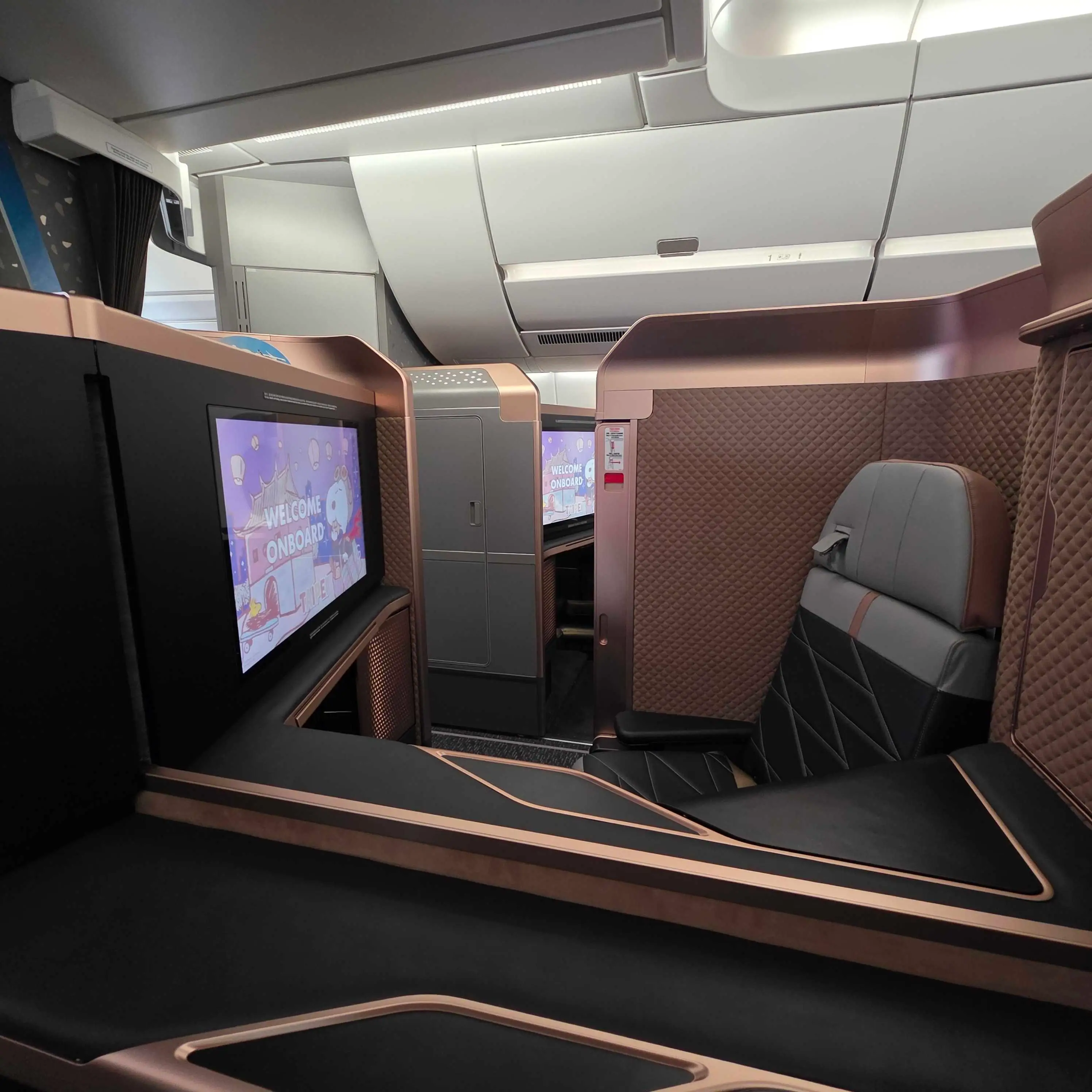 Starlux A350-1000's first class seat
