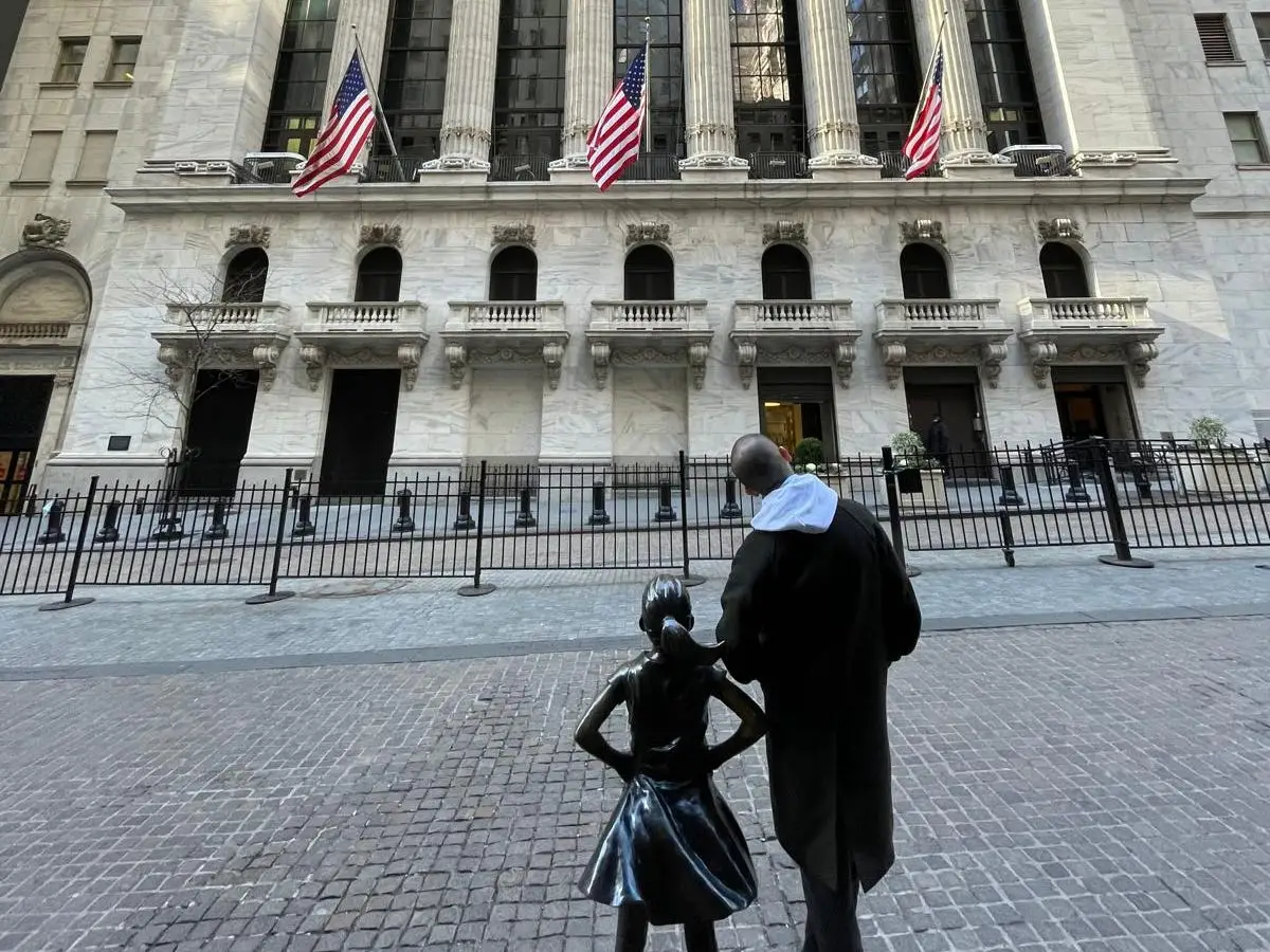 Santiago Barraza Lopez in front of new york stock exchange