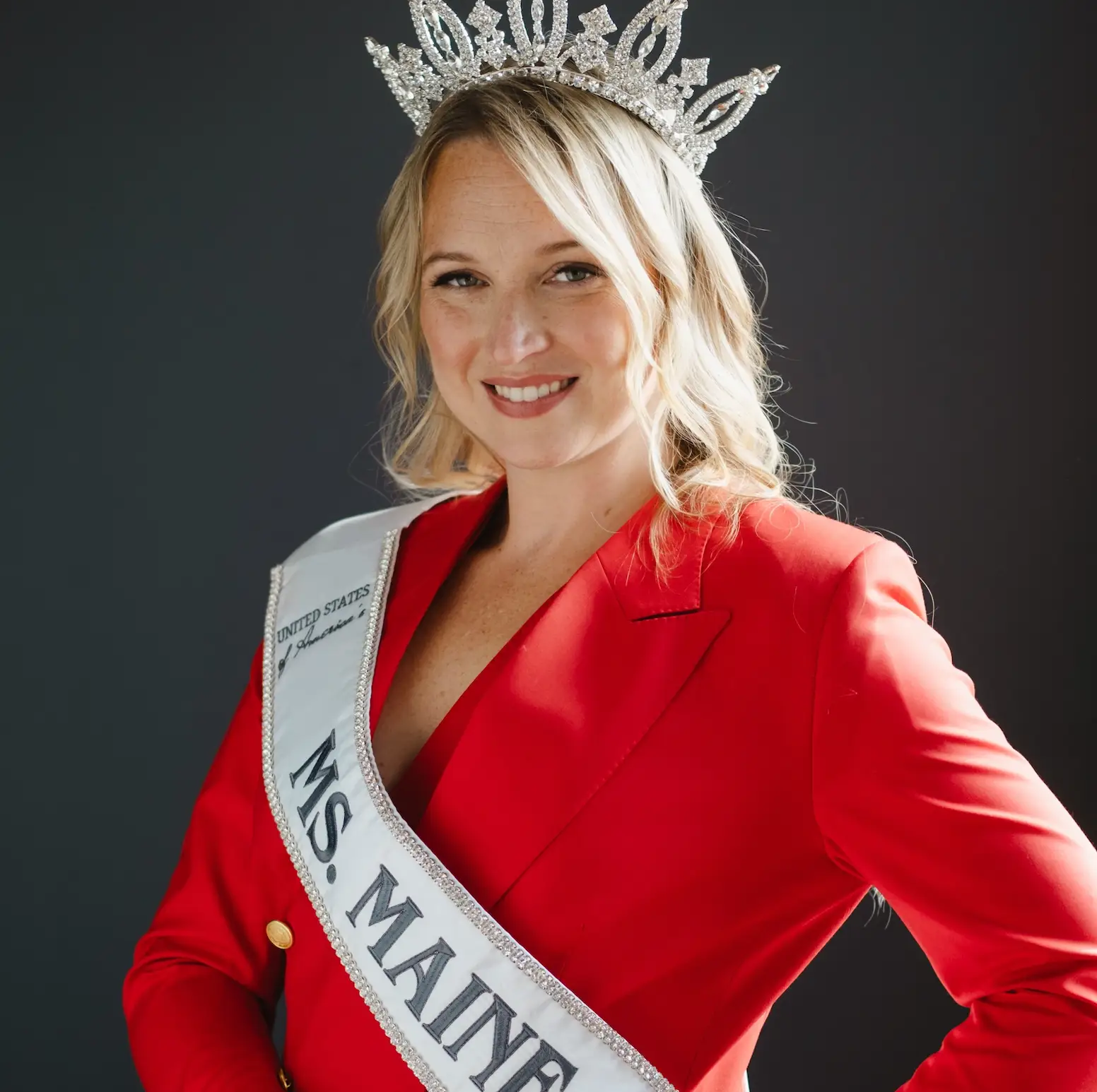 Kristan Vermeulen wearing crown