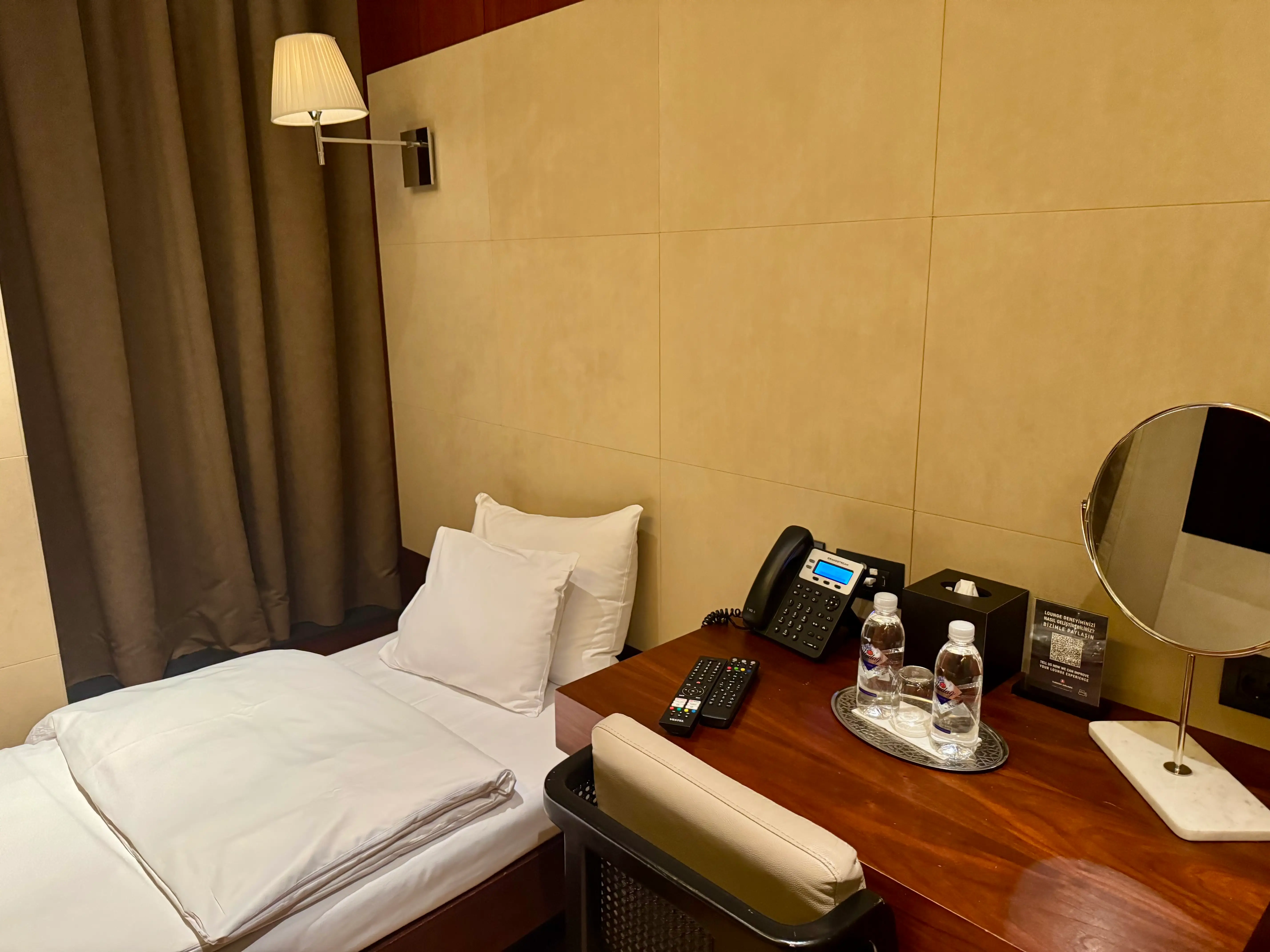 The bedroom at Turkish business class lounge.