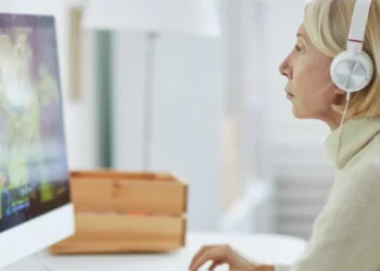 A brain-training game that takes less than 2 hours a week can reduce your risk of developing dementia by 25%, study finds