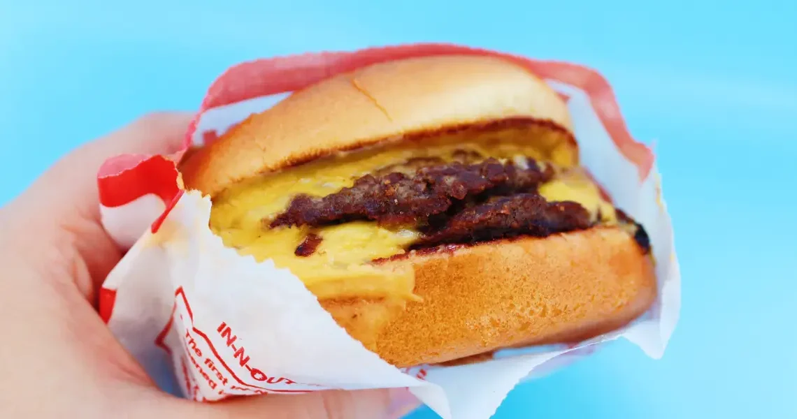 I ranked 13 fast-food double cheeseburgers from worst to best. My favorite was one of the cheapest.