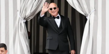 Jeff Bezos made a mess at the Washington Post. It’s up to him to fix it.