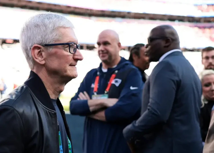 Check out the big names in business who showed up for the Super Bowl