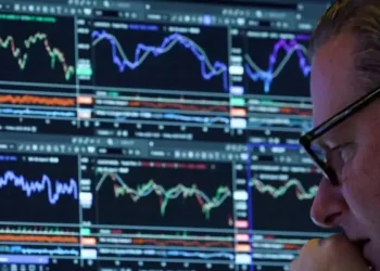 What smart people in economics and business are saying about a viral report warning of an AI-driven recession and stock crash