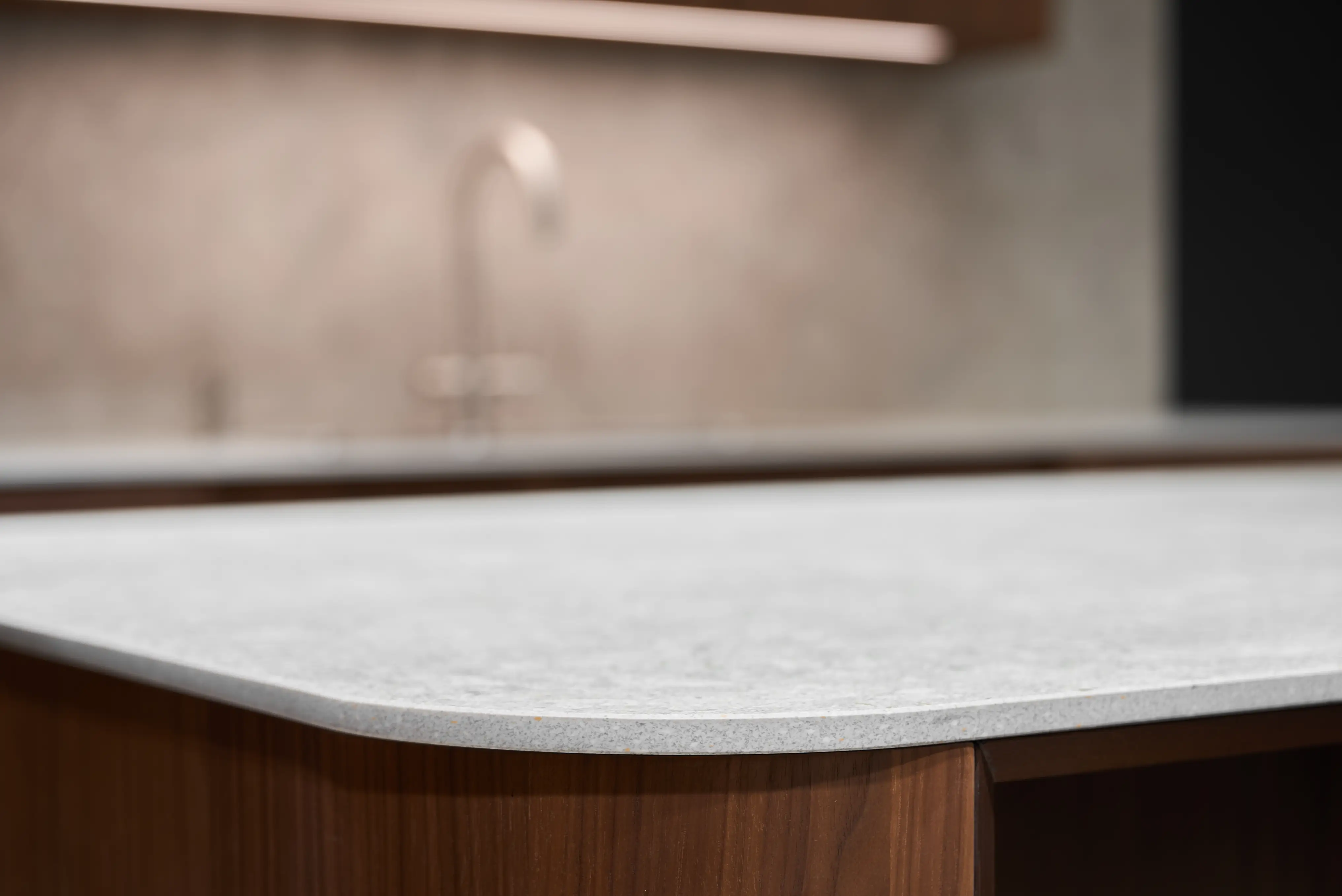 Marble countertop with curved edge