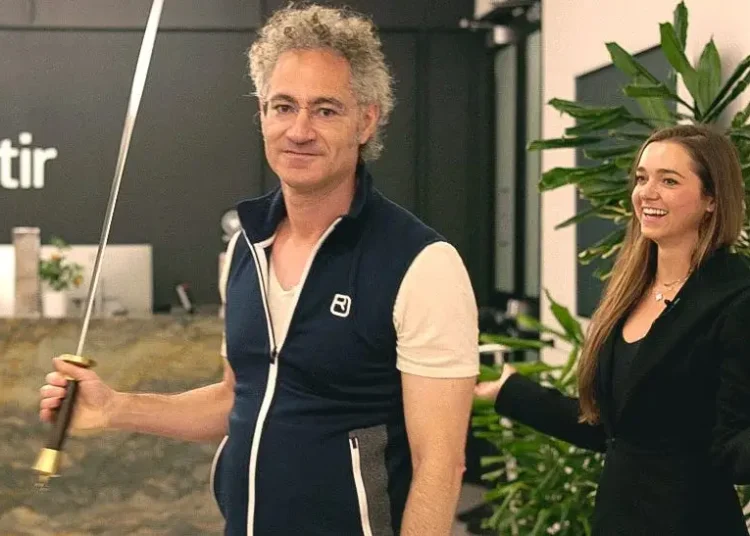 Meet Molly O’Shea, the VC-turned-podcaster who gets execs like Alex Karp and Palmer Luckey talking