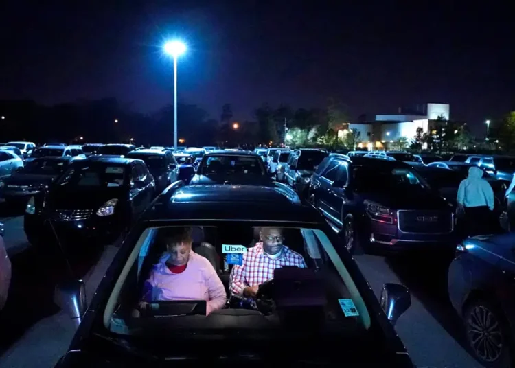 Uber drivers say they’ve been getting 2 different prices for the same trip. The company said it was a glitch.