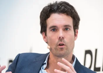 Google offers buyouts to staff in its business unit who aren’t ‘all in’