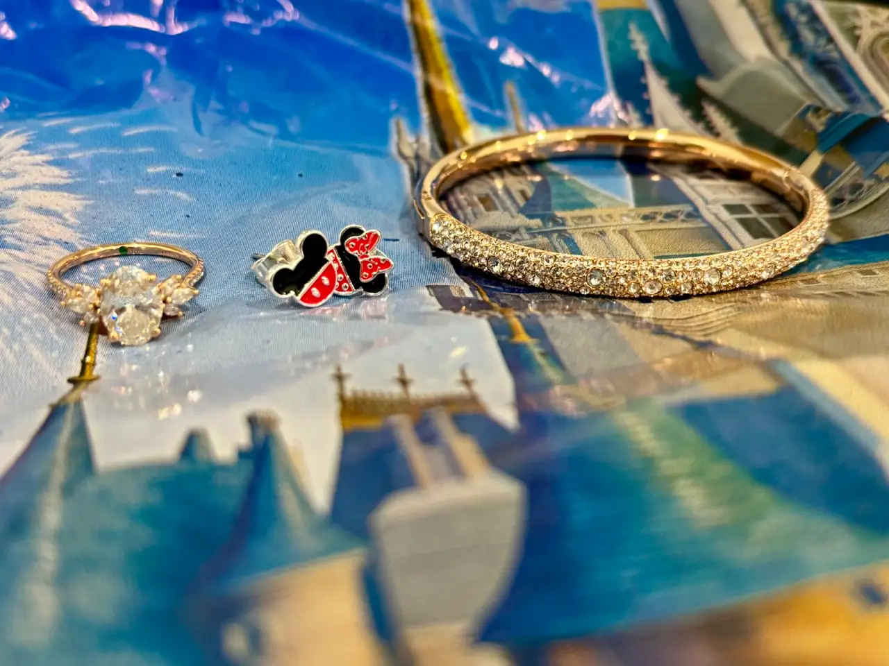 Ring with disney jewelery on image of disney castle