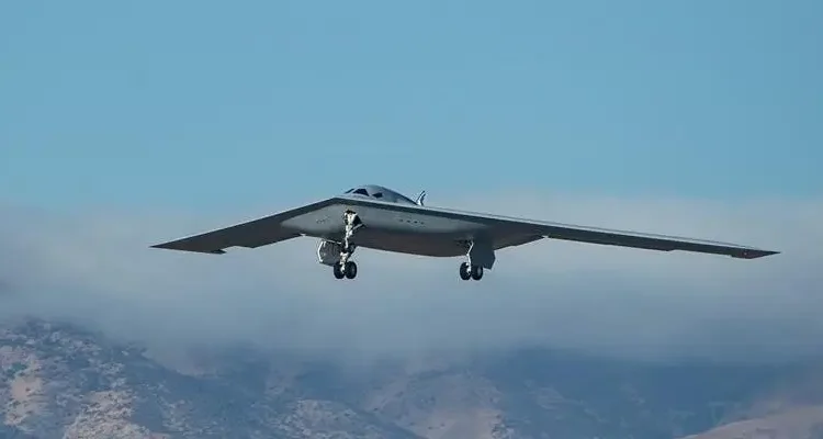 The US Air Force needs to buy hundreds of sixth-gen fighters and bombers to be ready for a China fight, airpower experts say