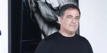 This cybersecurity CEO says we’re in an AI bubble. These are the 3 things he looks for when investing in a startup.