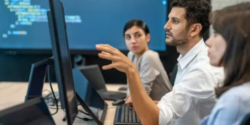 More hiring managers want you to prove you’re good with AI during interviews