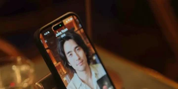 Mocktails, potato balls, and 10 bots: My cringe Valentine’s date at the AI companion wine bar