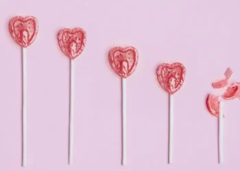 Public breakups are still a thing — and it’s awkward for everyone