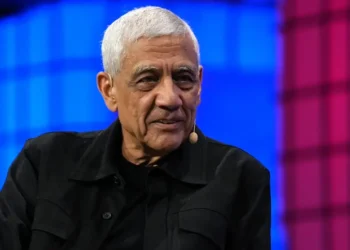 Billionaire investor Vinod Khosla wants to ‘rethink’ capitalism for the AI era — and suggests scrapping taxes for 125 million people