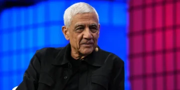 Billionaire investor Vinod Khosla wants to ‘rethink’ capitalism for the AI era — and suggests scrapping taxes for 125 million people