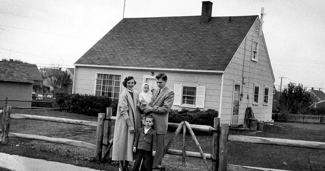 Take a walk through America’s first 1950s suburb in 25 vintage photos