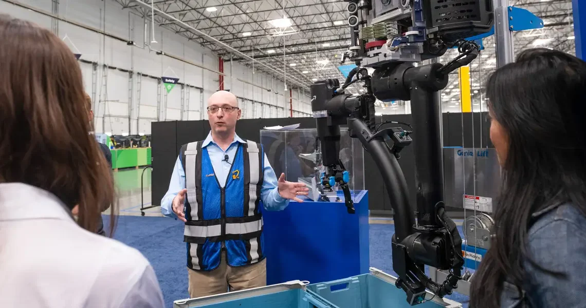 Amazon pulls the plug on ‘Blue Jay’ warehouse robot after only a few months