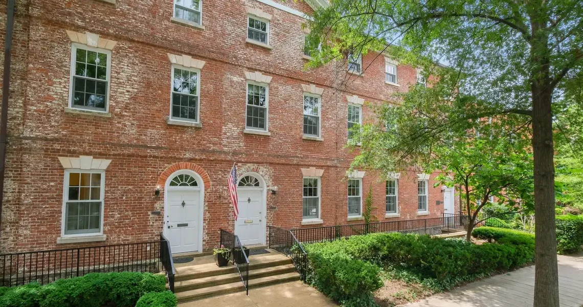 This Washington, DC, rowhouse was built during George Washington’s presidency. Now it’s on the market for $1.3 million.