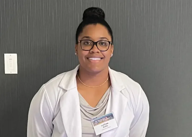 An oncology student was diagnosed with breast cancer in her 20s after spotting 2 subtle symptoms