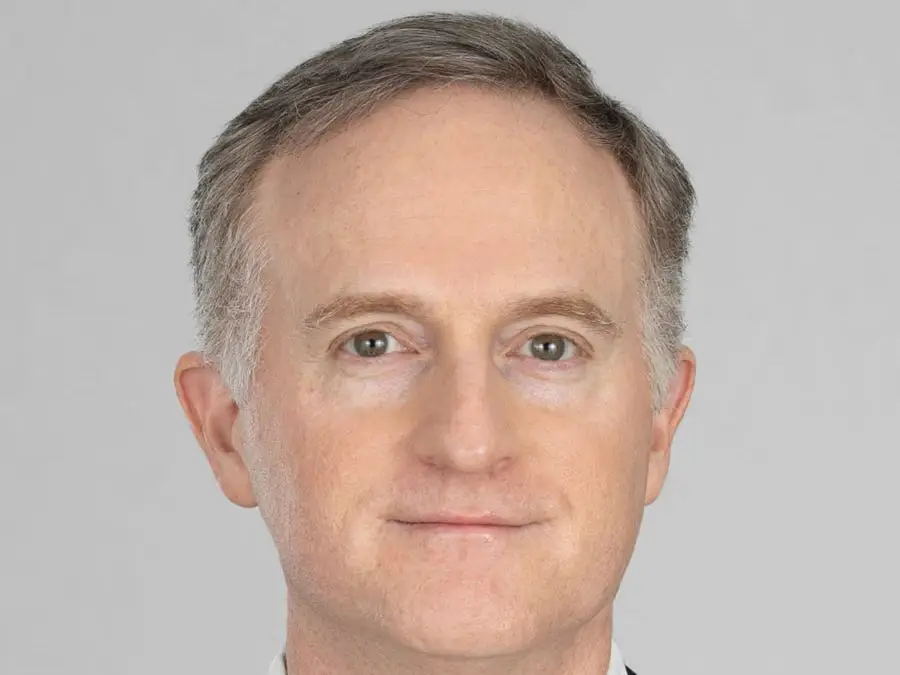 Headshot of Evercore banker Daniel Mendelow