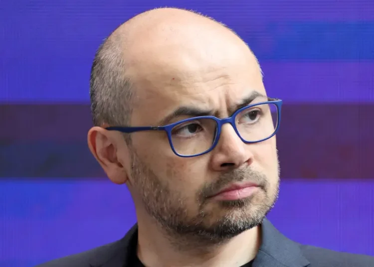 DeepMind’s CEO says using AI can make you a genius — or hurt your critical thinking skills