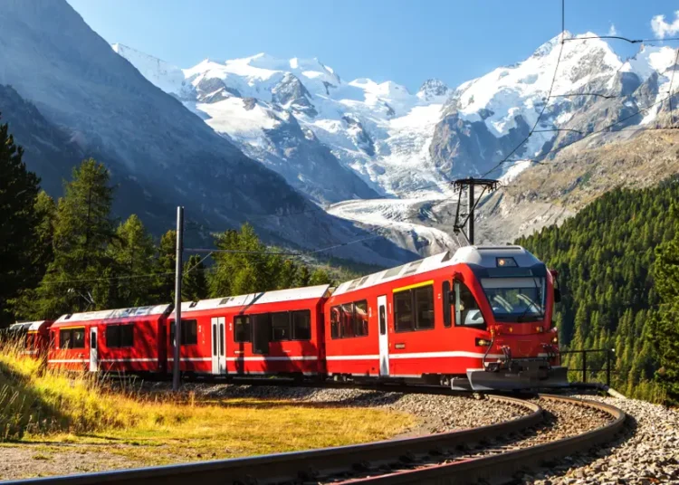 I’ve spent over 2 decades riding trains all over the US. I wish passengers would stop doing these 7 things.