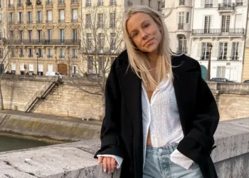 I’m an American who’s lived in Paris for nearly a decade. These 8 things have surprised me about living in the French capital.