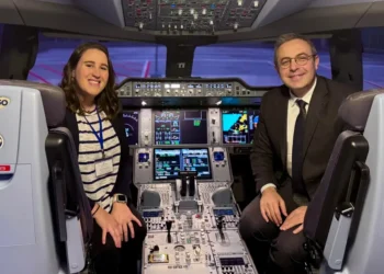 I flew an Airbus A350 flight simulator in wind and turbulence to see how pilots train for emergencies and rough landings