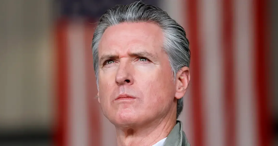 Democrats demand that Trump issue $1,700 tariff refunds to Americans after the Supreme Court ruling