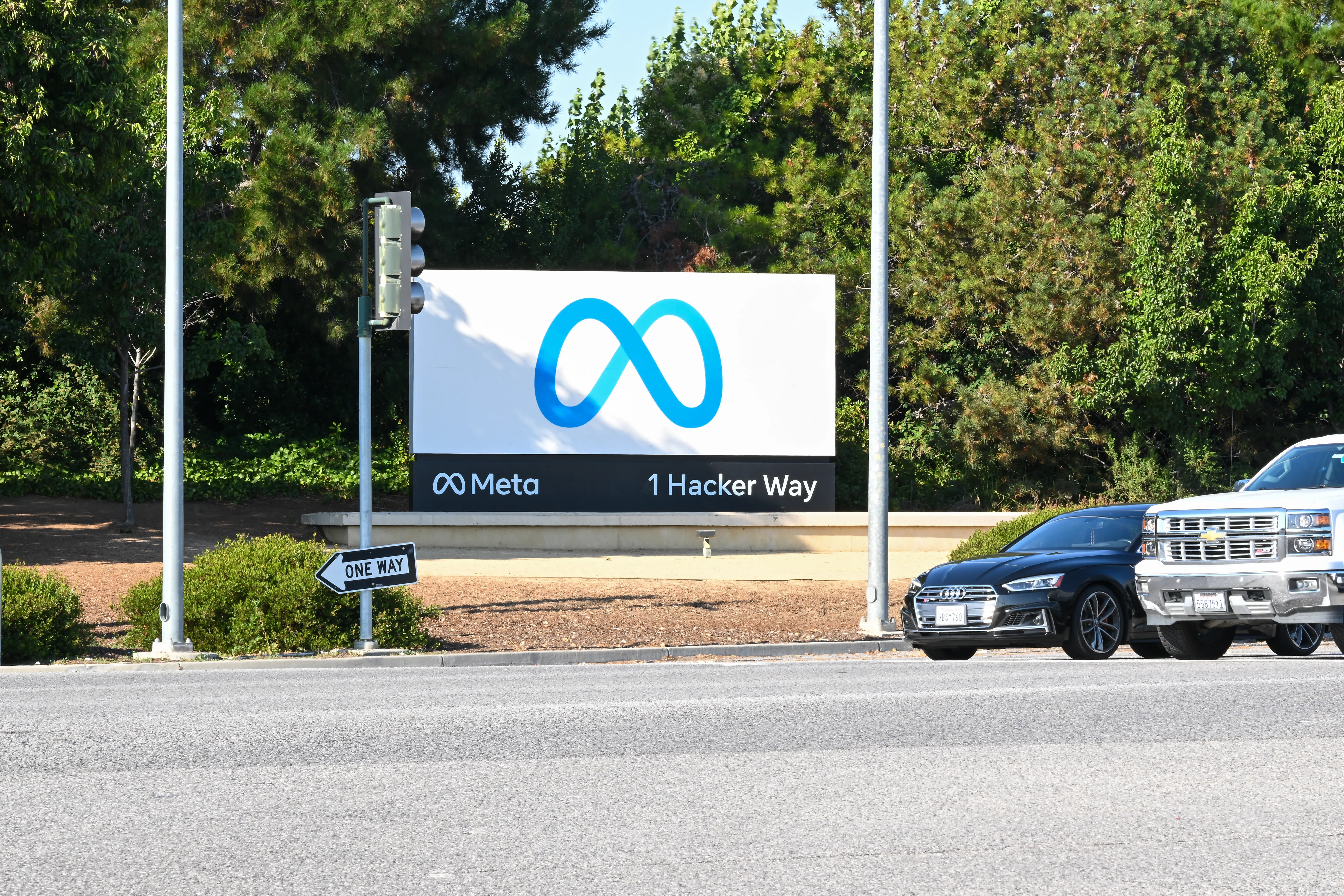 A Meta sign is pictured at 1 Hacker Way.