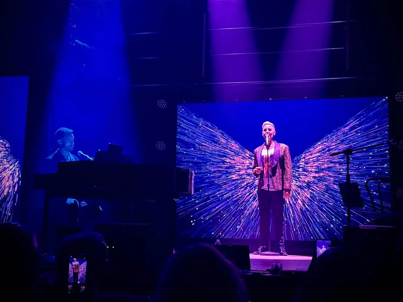 Couple performing in Mexico