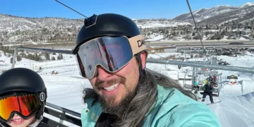 I almost brushed off sharp stomach pain — it turned out to be stage 3 colon cancer