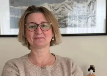 I moved my kids across Asia for years. After my divorce, I returned ‘home’ as a single mom.