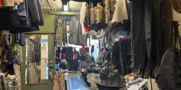 New York lawmakers want to give your favorite dive bar a rent freeze